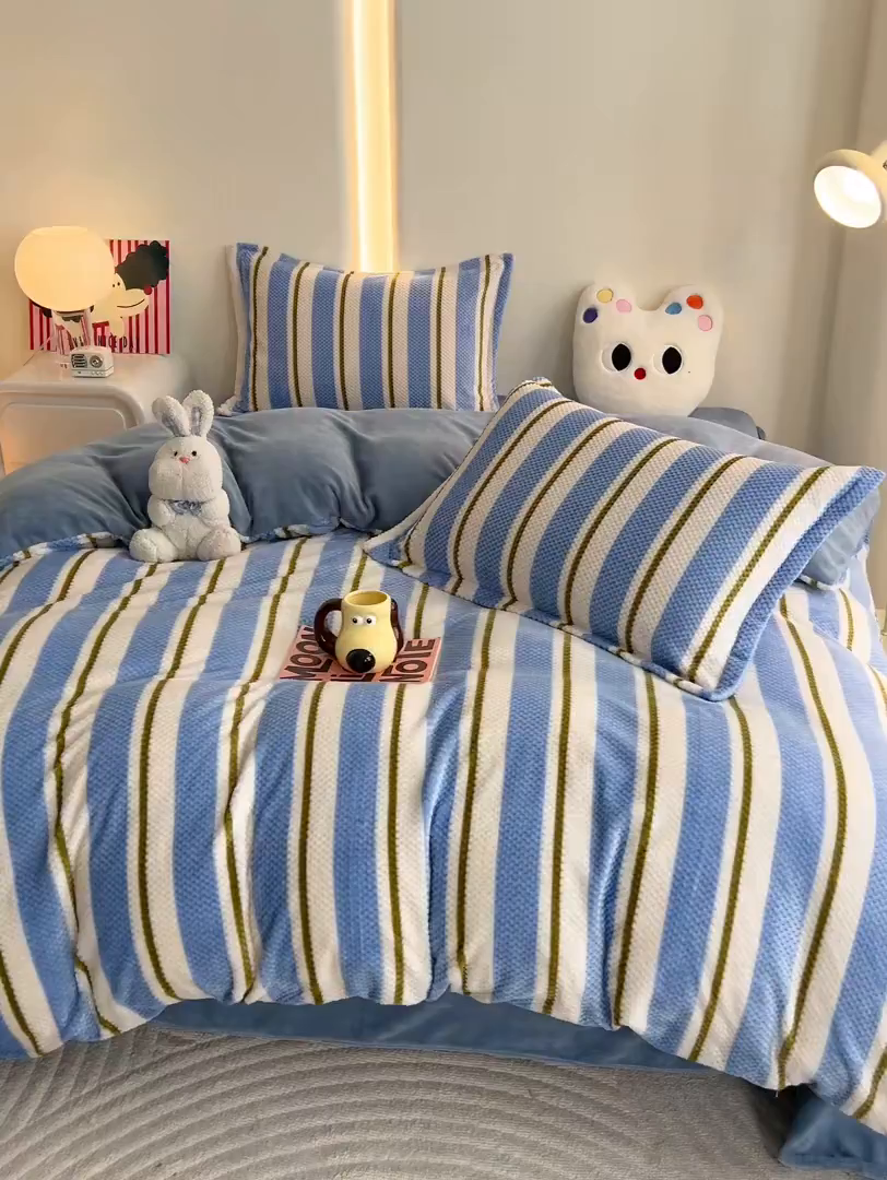 91家纺网 家纺一手货源 找家纺 倾慕家纺 2026新款立体菠萝格印花保暖四件套 挪威蓝