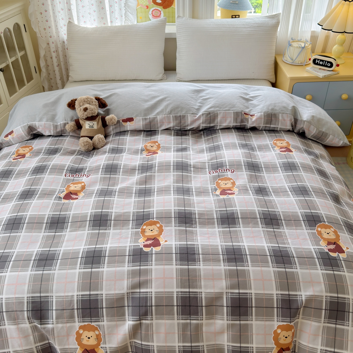 91家纺网 家纺一手货源 找家纺 清雅福 2026春夏新品全棉13070萌趣系列单被套 森林日记-灰格