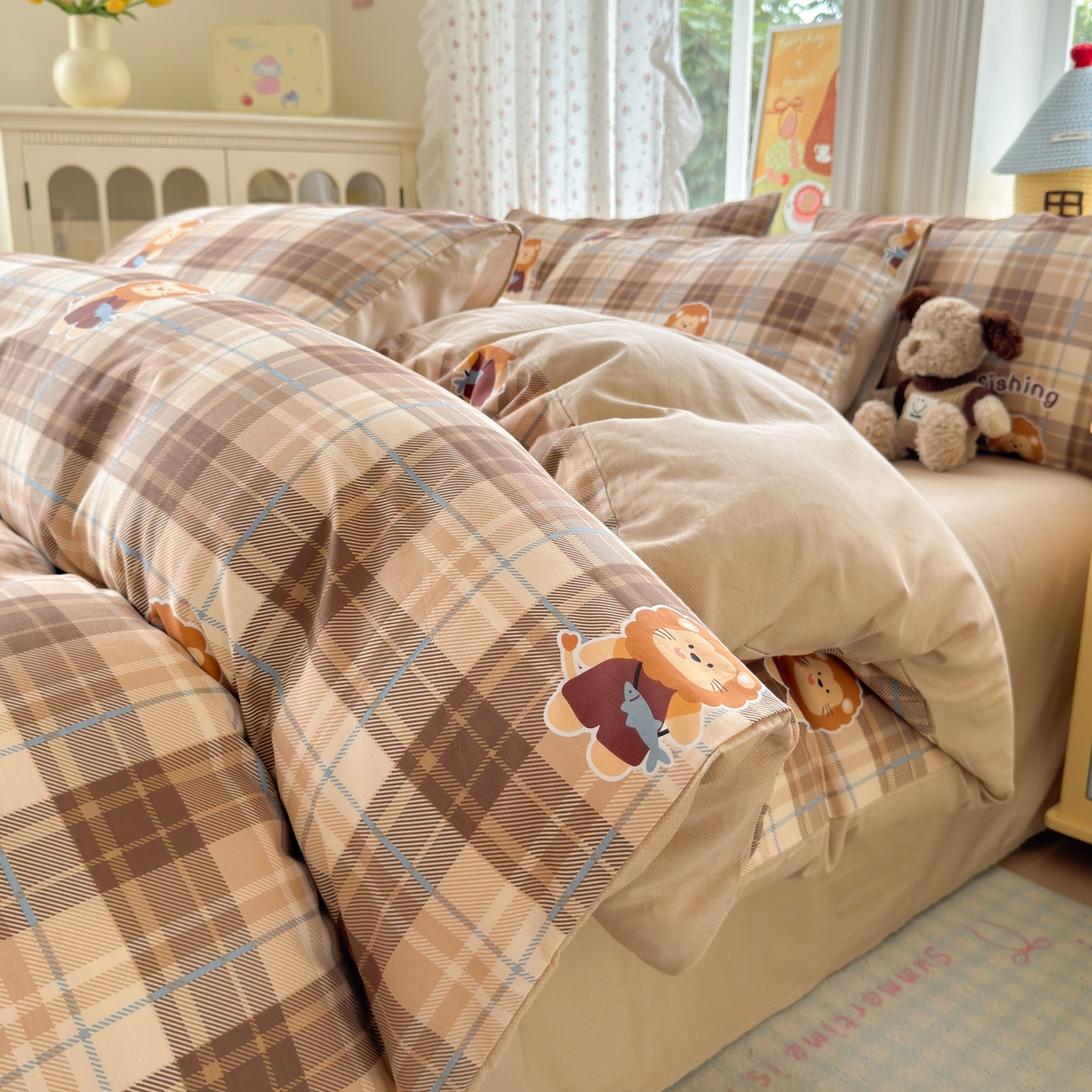 91家纺网 家纺一手货源 找家纺 清雅福 2026春夏新品全棉13070萌趣系列单被套 森林日记-咖格