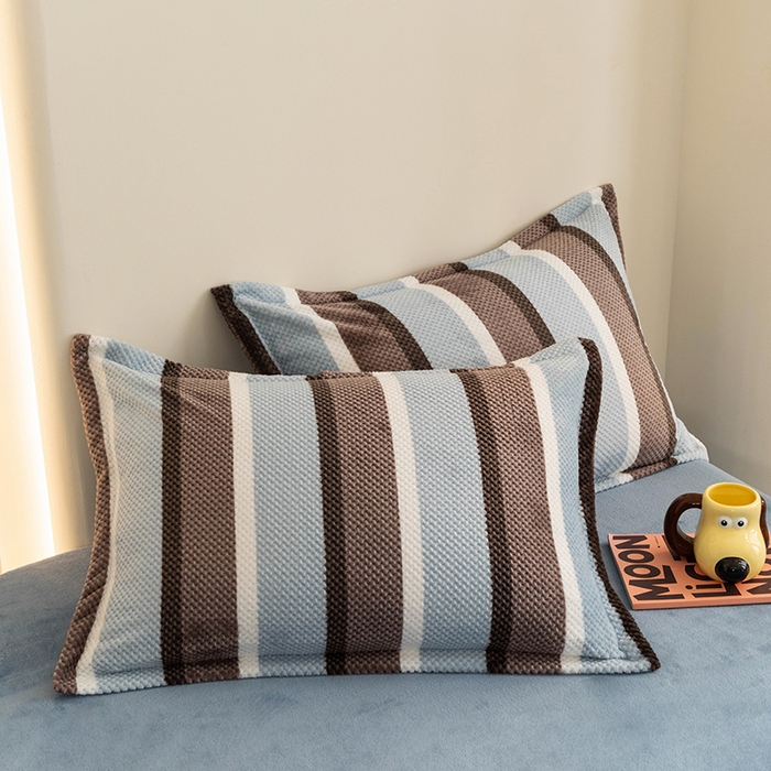 91家纺网 家纺一手货源 找家纺 倾慕家纺 2026新款立体菠萝格印花保暖四件套 自由蓝