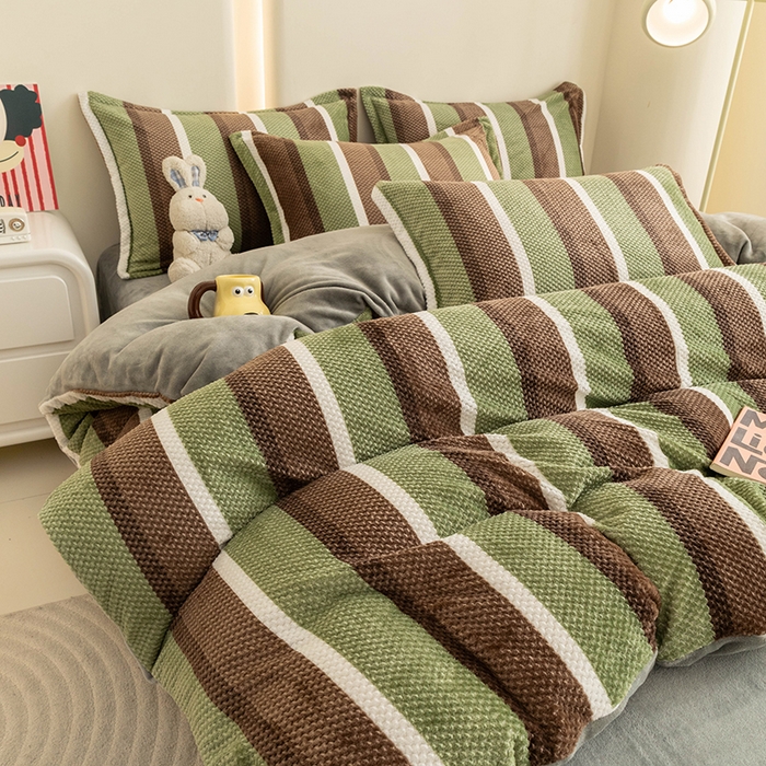 91家纺网 家纺一手货源 找家纺 倾慕家纺 2026新款立体菠萝格印花保暖四件套 自由绿