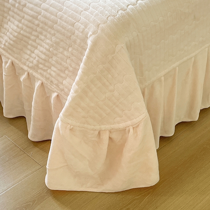 91家纺网 家纺一手货源 找家纺 （总）木兰花 2025新款纯色雕花全消光牛奶绒 床盖款四件套-铃兰意象系列