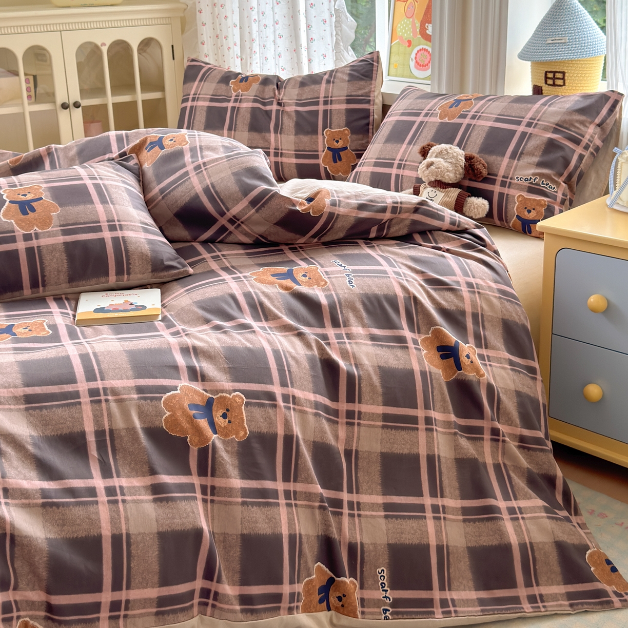 91家纺网 家纺一手货源 找家纺 清雅福 2026春夏新品全棉13070萌趣系列单枕套 饼干熊-粉格