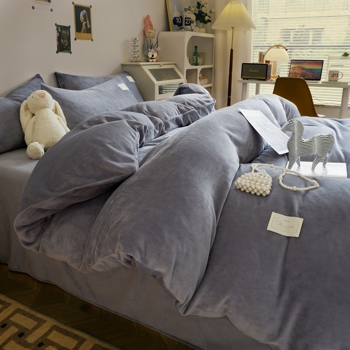 91家纺网 家纺一手货源 找家纺 啊雅家居 2026新款寒冬克星双面绒牛奶绒简约四件套 简灰