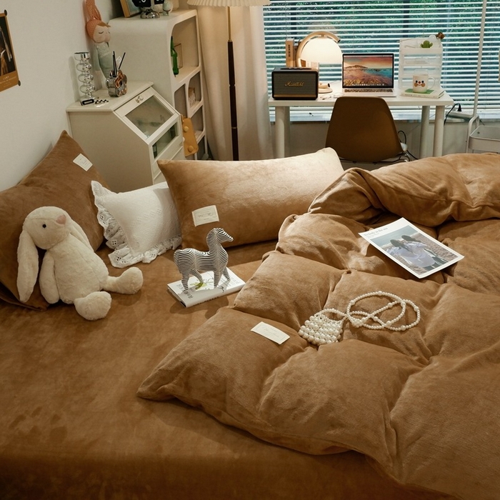 91家纺网 家纺一手货源 找家纺 啊雅家居 2026新款寒冬克星双面绒牛奶绒简约四件套 简咖