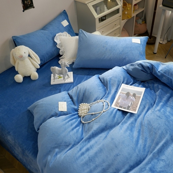 91家纺网 家纺一手货源 找家纺 啊雅家居 2026新款寒冬克星双面绒牛奶绒简约四件套 简蓝