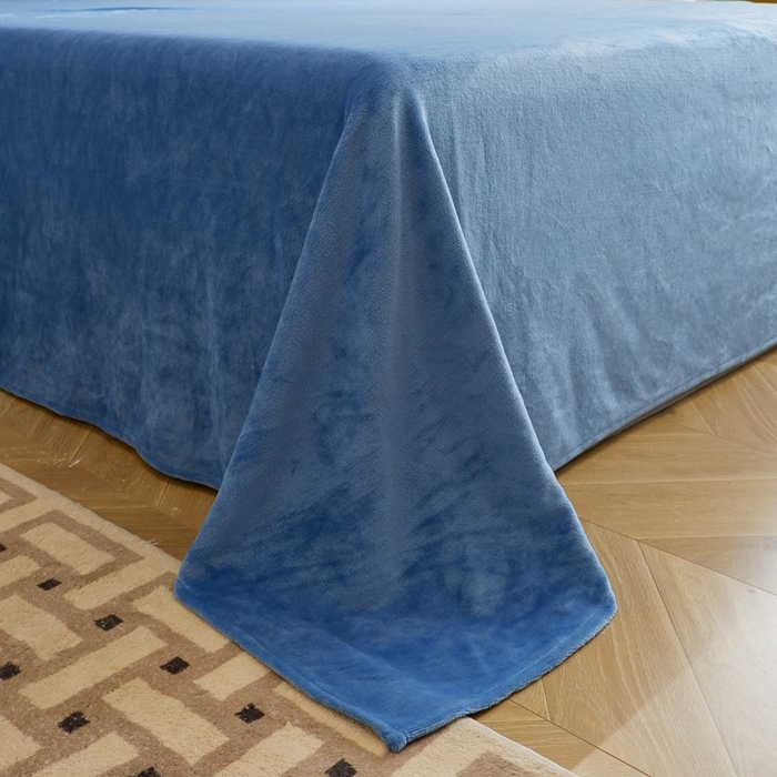 91家纺网 家纺一手货源 找家纺 啊雅家居 2026新款寒冬克星双面绒牛奶绒简约四件套 简蓝