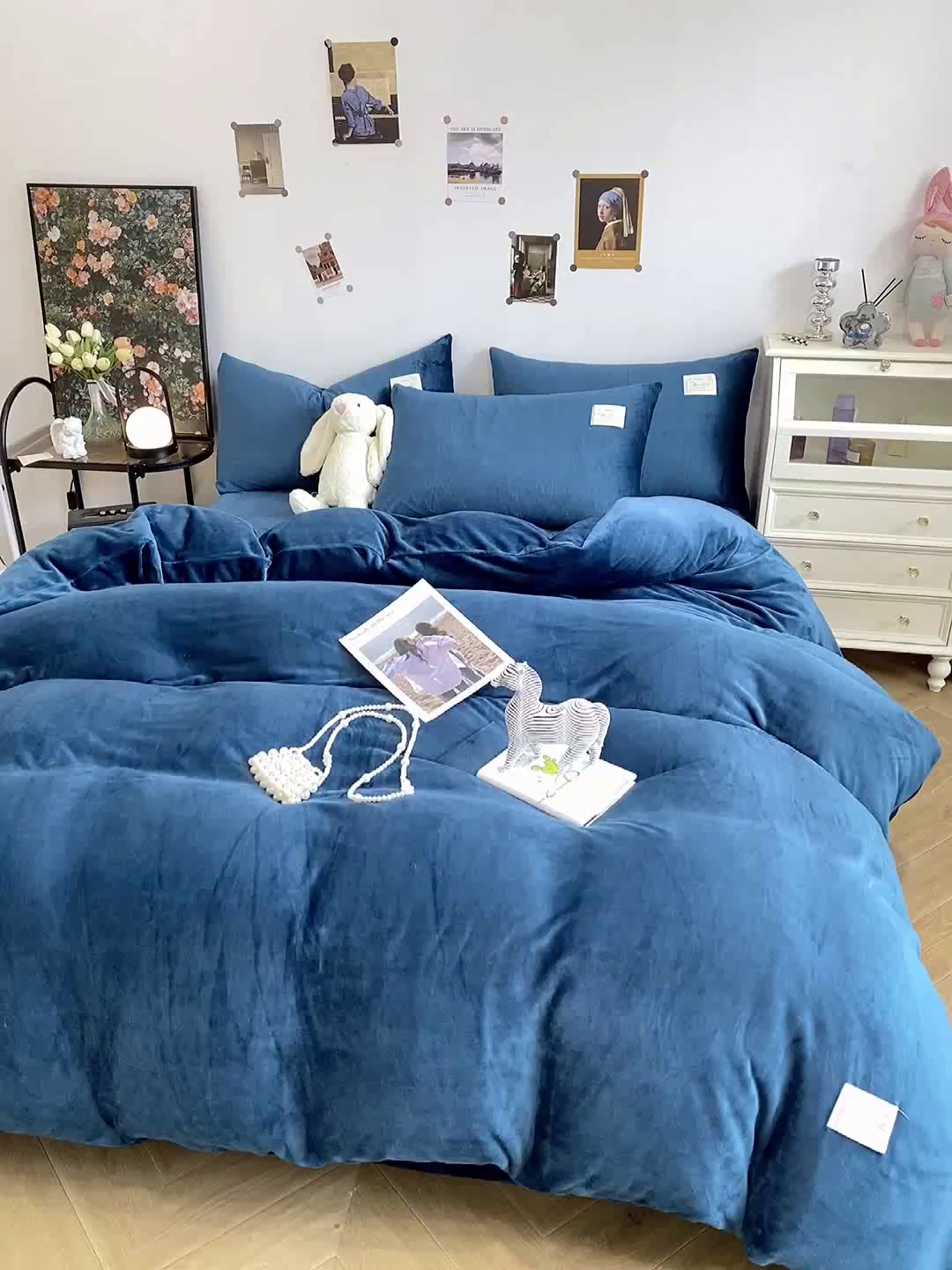 91家纺网 家纺一手货源 找家纺 啊雅家居 2026新款寒冬克星双面绒牛奶绒简约四件套 简藏青