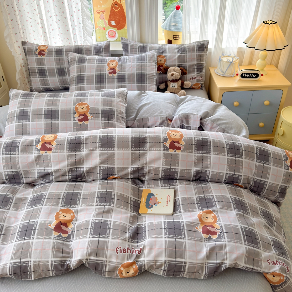 91家纺网 家纺一手货源 找家纺 清雅福 2026春夏新品全棉13070萌趣系列单枕套 森林日记-灰格