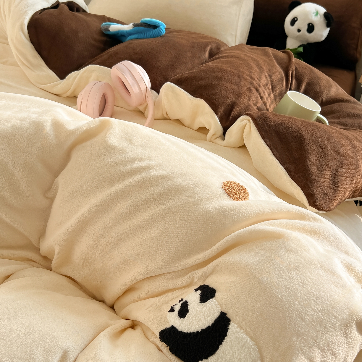 91家纺网 家纺一手货源 找家纺 （总）韩都家居 2025新款牛奶绒毛巾绣四件套-系列一