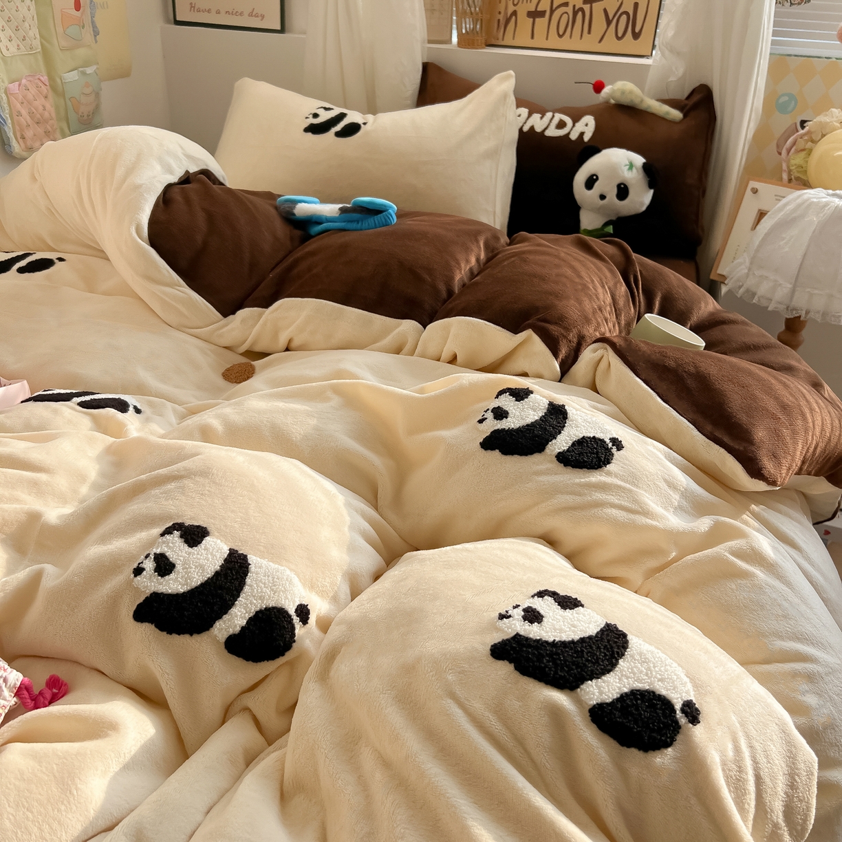 91家纺网 家纺一手货源 找家纺 （总）韩都家居 2025新款牛奶绒毛巾绣四件套-系列一