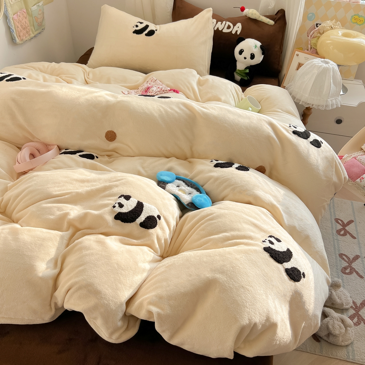 91家纺网 家纺一手货源 找家纺 （总）韩都家居 2025新款牛奶绒毛巾绣四件套-系列一