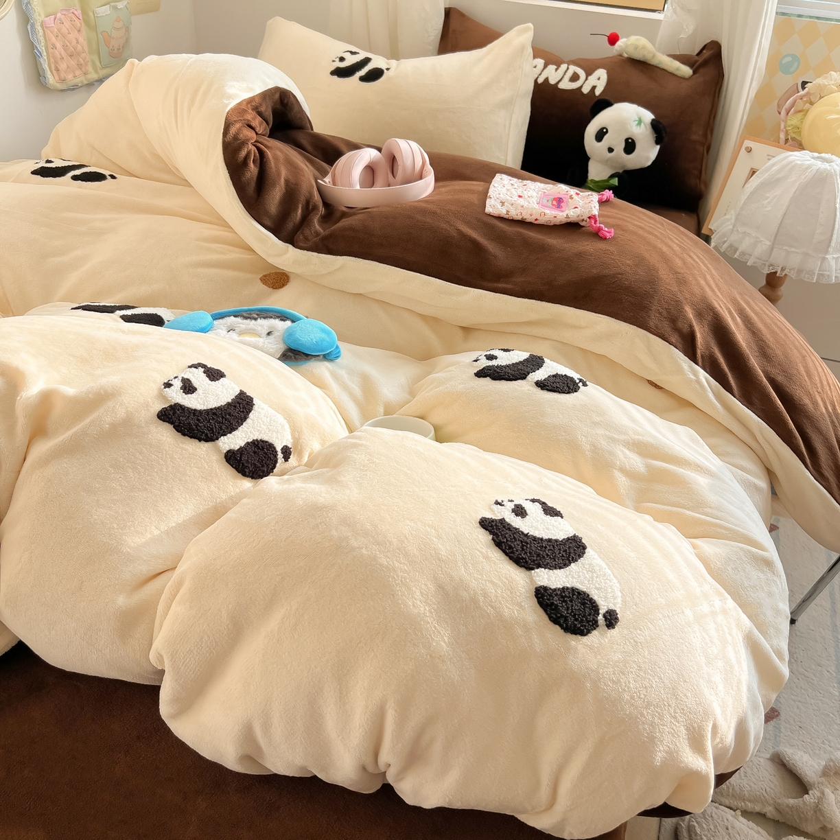 91家纺网 家纺一手货源 找家纺 （总）韩都家居 2025新款牛奶绒毛巾绣四件套-系列一