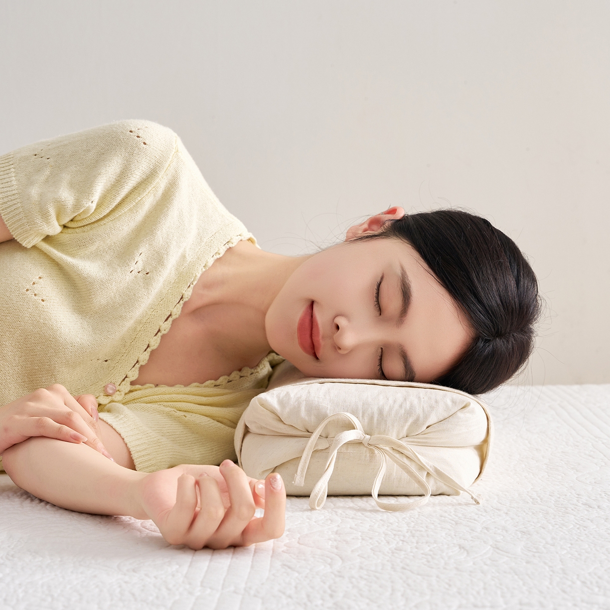 91家纺网 家纺一手货源 找家纺 （总）乐可 2025新款棉麻黑苦荞璞原糖果枕荞麦枕头枕芯