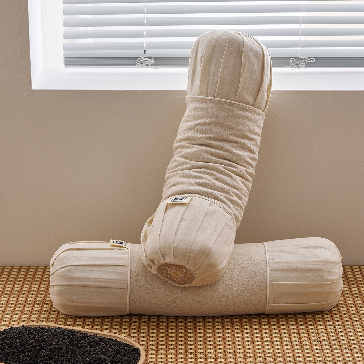 91家纺网 家纺一手货源 找家纺 （总）乐可 2025新款棉麻黑苦荞璞原圆柱枕荞麦枕头枕芯