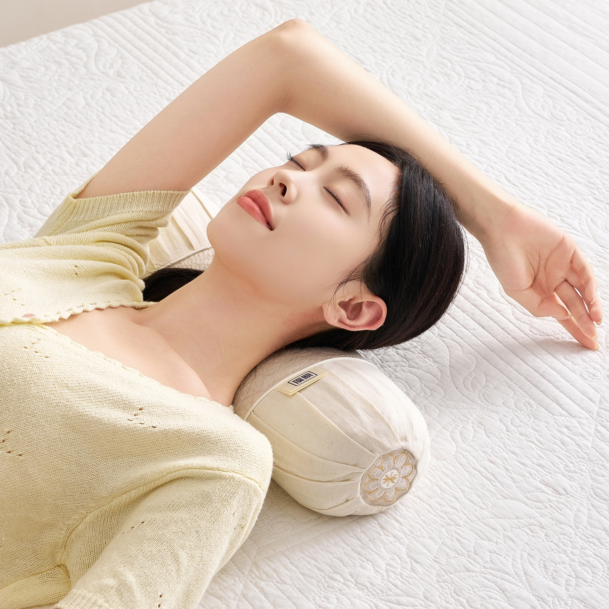 91家纺网 家纺一手货源 找家纺 （总）乐可 2025新款棉麻黑苦荞璞原圆柱枕荞麦枕头枕芯