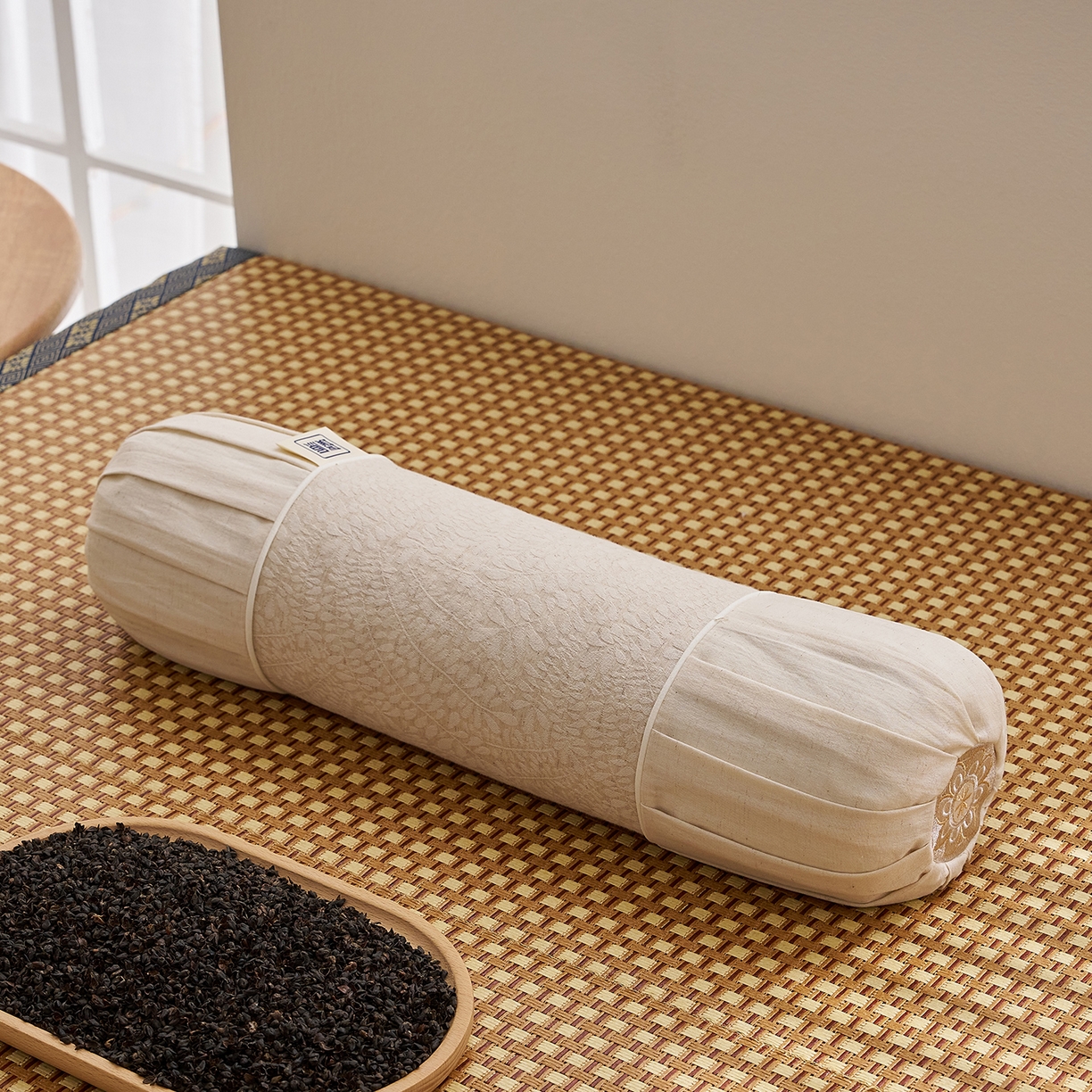 91家纺网 家纺一手货源 找家纺 （总）乐可 2025新款棉麻黑苦荞璞原圆柱枕荞麦枕头枕芯