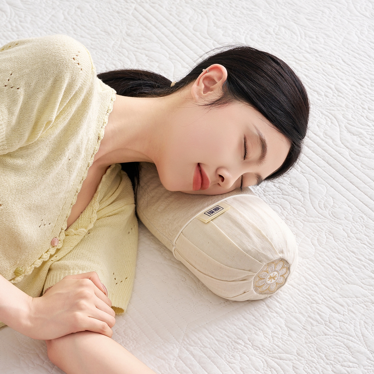 91家纺网 家纺一手货源 找家纺 （总）乐可 2025新款棉麻黑苦荞璞原圆柱枕荞麦枕头枕芯