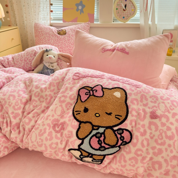 91家纺网 家纺一手货源 找家纺 （总）贝扬思家纺 2025新款高克重牛奶绒可爱系卡通毛巾绣四件套系列-小红书推荐