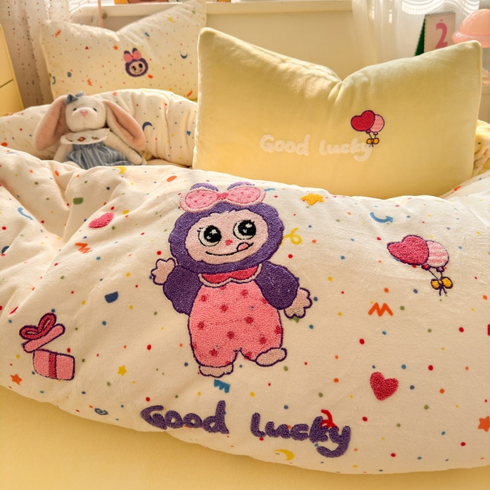 91家纺网 家纺一手货源 找家纺 贝扬思家纺 2025新款高克重牛奶绒可爱系卡通毛巾绣四件套系列-小红书推荐 拉布多多