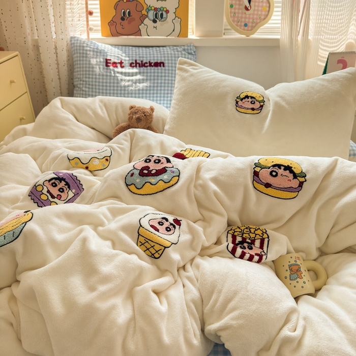 91家纺网 家纺一手货源 找家纺 贝扬思家纺 2025新款高克重牛奶绒可爱系卡通毛巾绣四件套系列-小红书推荐 汉堡小新