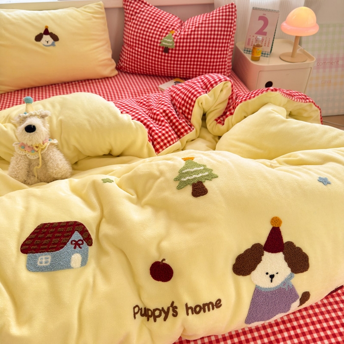 91家纺网 家纺一手货源 找家纺 贝扬思家纺 2025新款高克重牛奶绒可爱系卡通毛巾绣四件套系列-小红书推荐 甜豆小狗