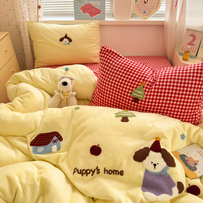 91家纺网 家纺一手货源 找家纺 贝扬思家纺 2025新款高克重牛奶绒可爱系卡通毛巾绣四件套系列-小红书推荐 甜豆小狗