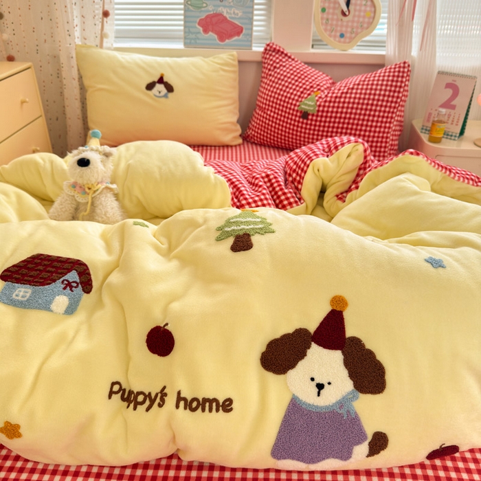 91家纺网 家纺一手货源 找家纺 贝扬思家纺 2025新款高克重牛奶绒可爱系卡通毛巾绣四件套系列-小红书推荐 甜豆小狗