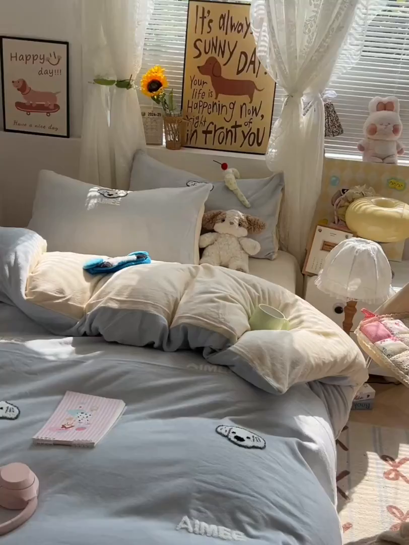 91家纺网 家纺一手货源 找家纺 韩都家居 2025新款牛奶绒毛巾绣四件套-系列一 欢乐狗