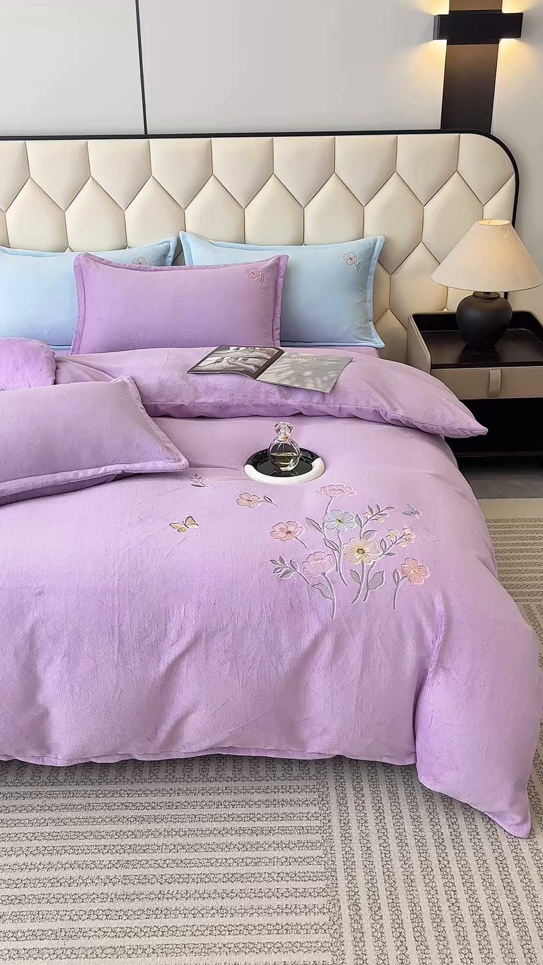 91家纺网 家纺一手货源 找家纺 织雅漫 2025新款牛奶绒绣花四件套 花紫