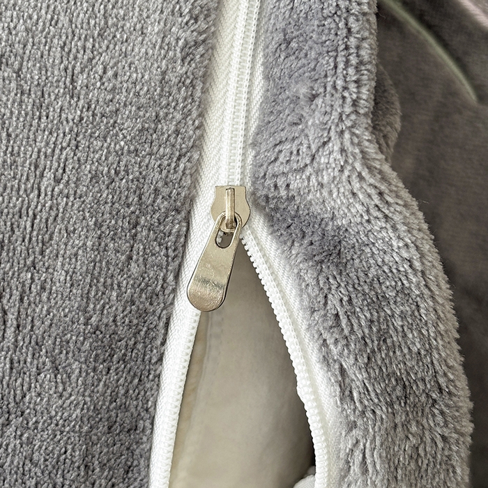 91家纺网 家纺一手货源 找家纺 织雅漫 2025新款牛奶绒绣花四件套 山灰