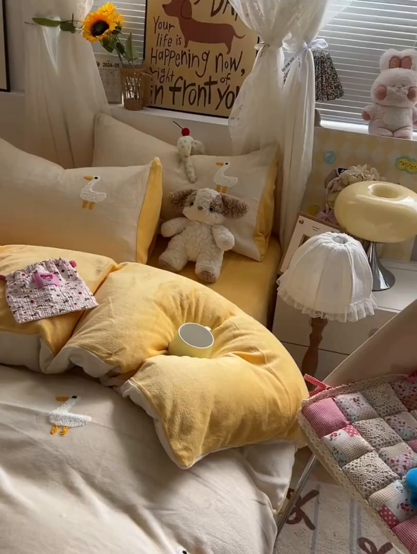 91家纺网 家纺一手货源 找家纺 韩都家居 2025新款牛奶绒毛巾绣四件套-系列一 小白鸭