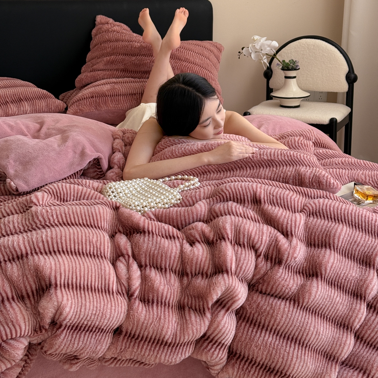 91家纺网 家纺一手货源 找家纺 （总）眠博士 2025新款阳离子兔兔绒四件套