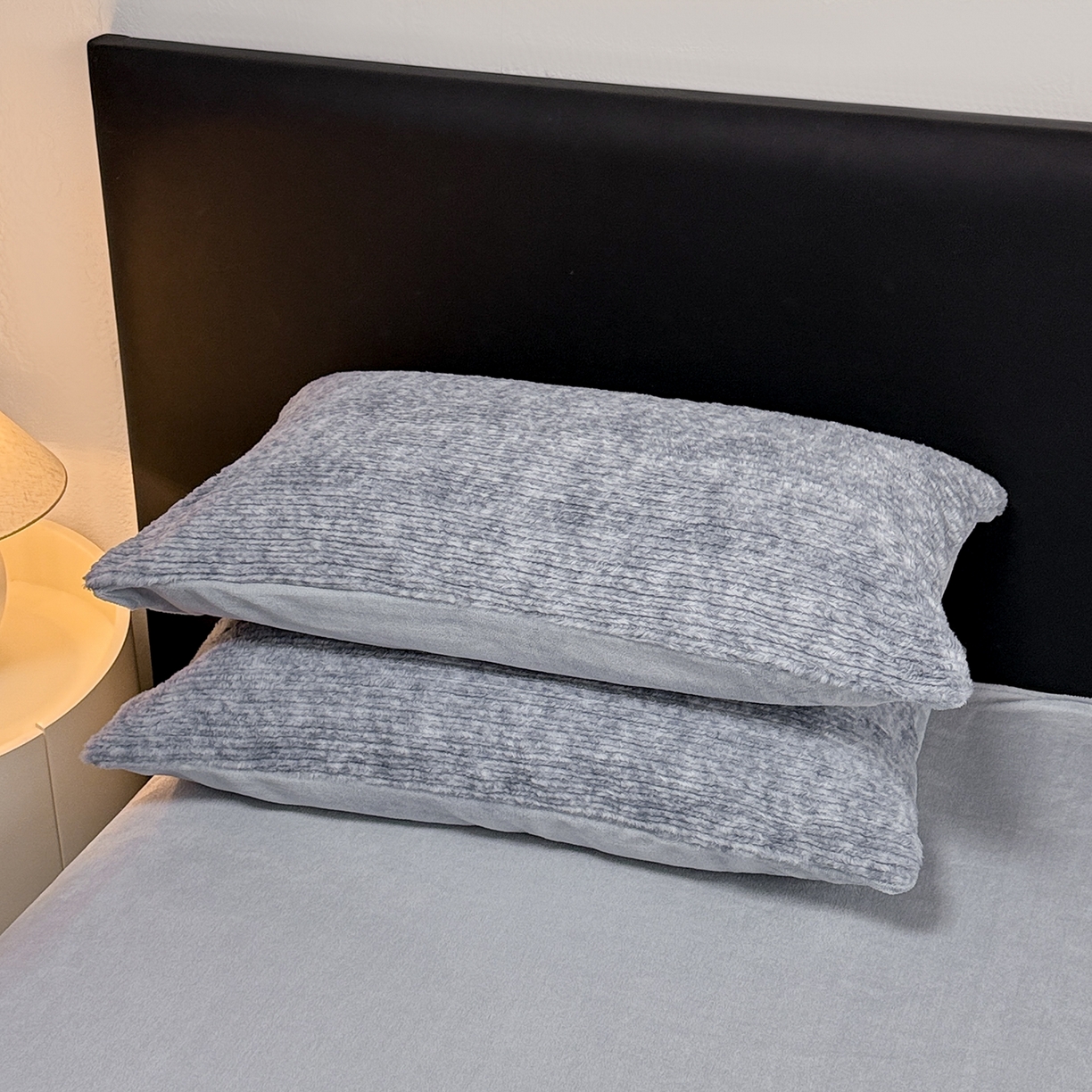 91家纺网 家纺一手货源 找家纺 眠博士 2025新款阳离子兔兔绒四件套 兔兔绒阳离子-抽条雾蓝