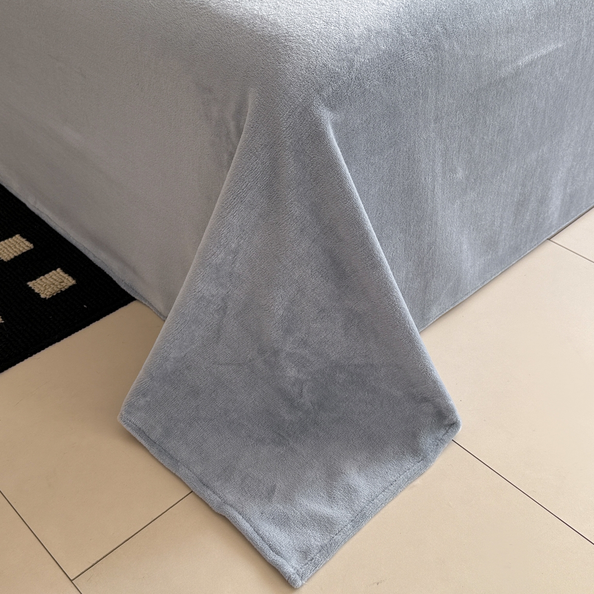 91家纺网 家纺一手货源 找家纺 眠博士 2025新款阳离子兔兔绒四件套 兔兔绒阳离子-抽条雾蓝