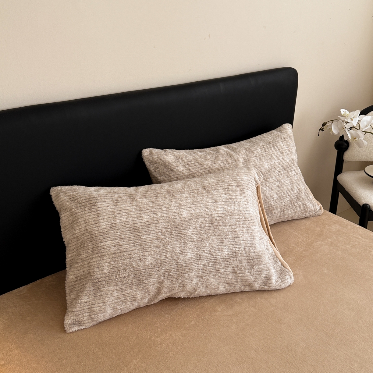 91家纺网 家纺一手货源 找家纺 眠博士 2025新款阳离子兔兔绒四件套 兔兔绒阳离子-抽条暖咖