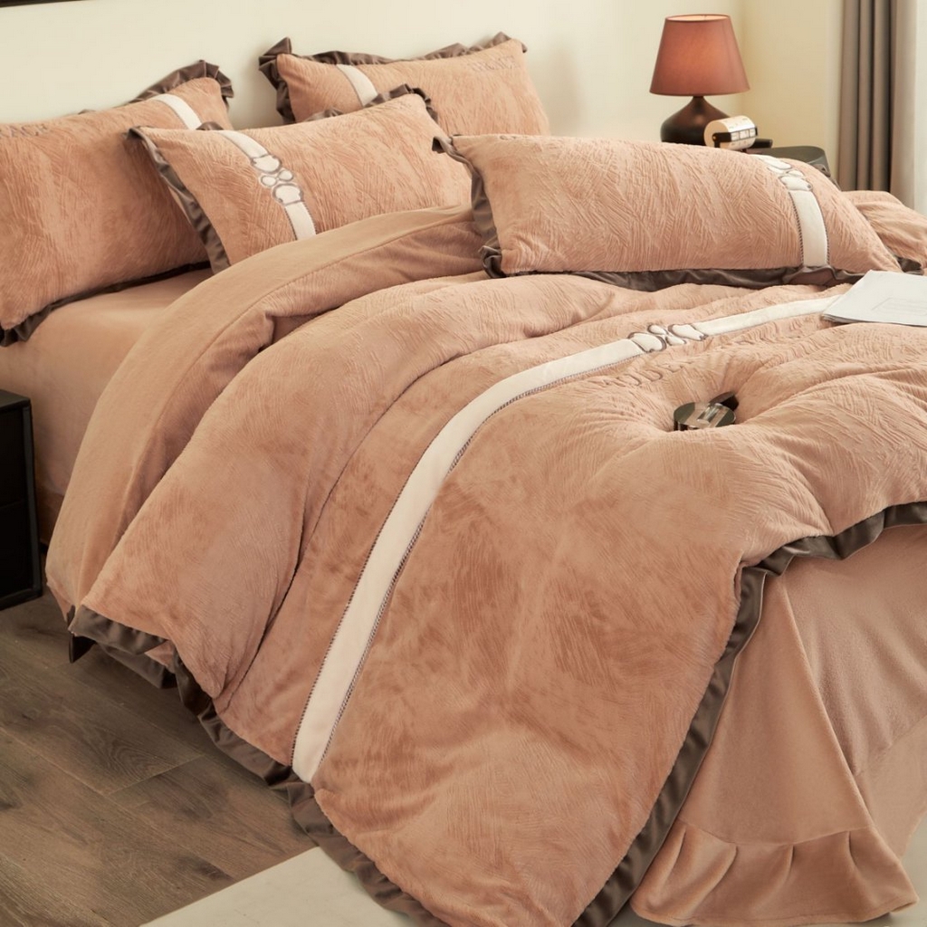 91家纺网 家纺一手货源 找家纺 七里香 2025新款雕花绒牛奶绒刺绣四件套-云锦系列 云锦-咖色