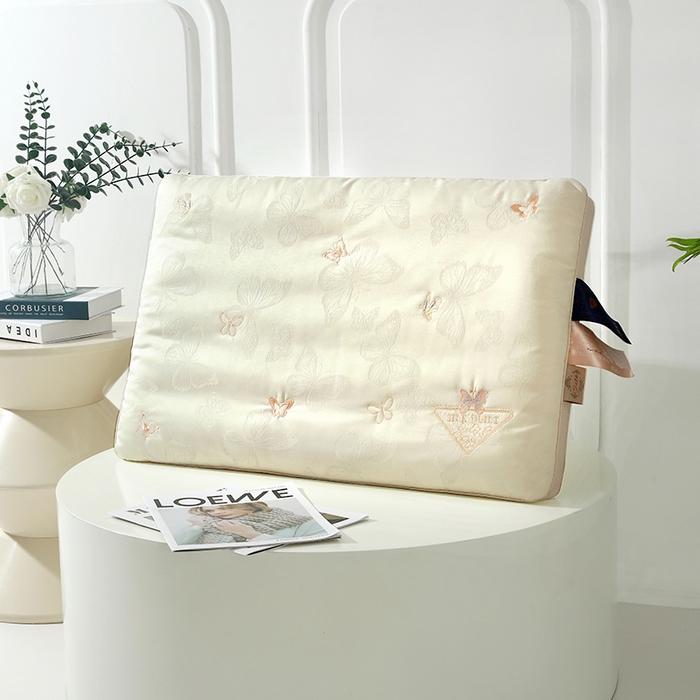 云熙枕业 2025新款爆款漫舞酒店云朵枕枕头枕芯 米黄色