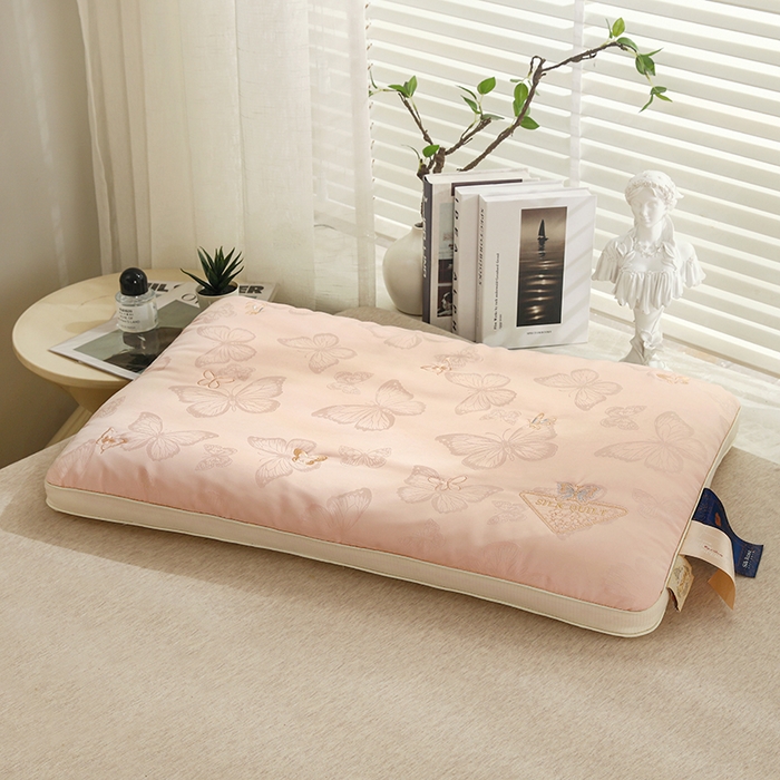 91家纺网 家纺一手货源 找家纺 云熙枕业 2025新款爆款漫舞酒店云朵枕枕头枕芯 粉色