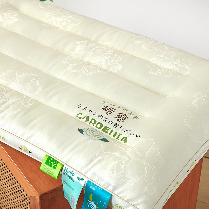 91家纺网 家纺一手货源 找家纺 （总）云熙枕业 2025新款贡缎提花护颈枕枕头枕芯-栀愈