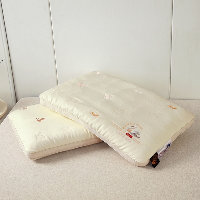 91家纺网 家纺一手货源 找家纺 （总）云熙枕业 2025新款爱上天鹅枕枕头枕芯