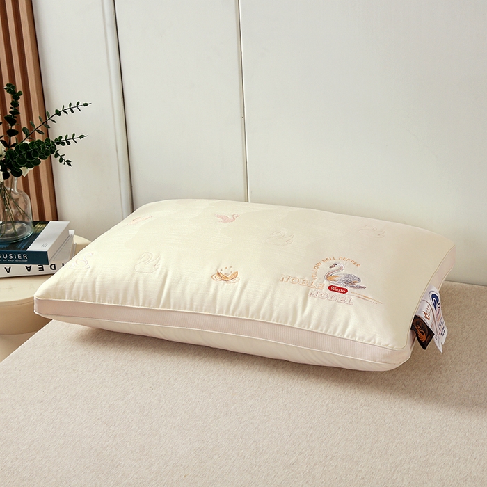 91家纺网 家纺一手货源 找家纺 （总）云熙枕业 2025新款爱上天鹅枕枕头枕芯