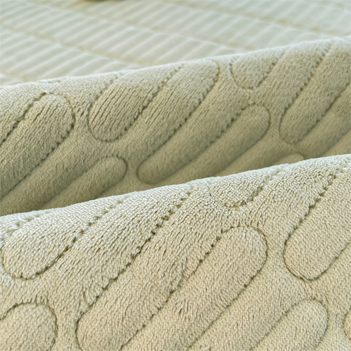 91家纺网 家纺一手货源 找家纺 （总）喜居 2025新款宝宝牛奶绒刺绣床垫腊肠狗系列