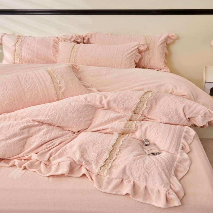 91家纺网 家纺一手货源 找家纺 （总）七里香 2025新款雕花绒牛奶绒工艺款四件套-偏爱系列