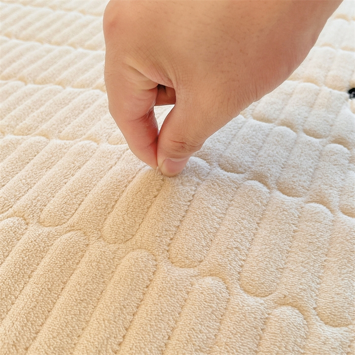 91家纺网 家纺一手货源 找家纺 喜居 2025新款宝宝牛奶绒刺绣床垫腊肠狗系列 腊肠狗-咖