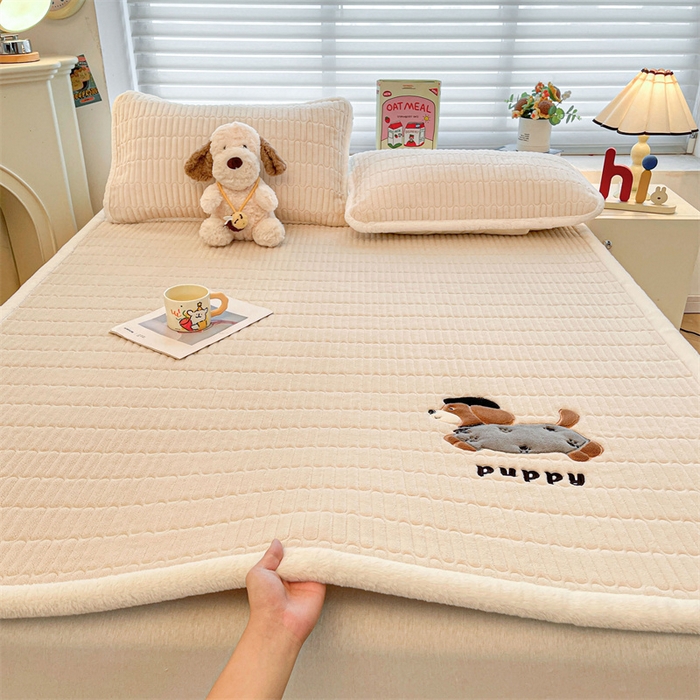 喜居 2025新款宝宝牛奶绒刺绣床垫腊肠狗系列 腊肠狗-咖