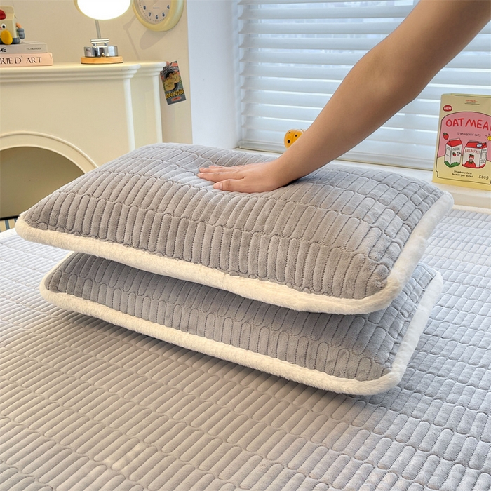 91家纺网 家纺一手货源 找家纺 喜居 2025新款宝宝牛奶绒刺绣床垫腊肠狗系列 腊肠狗-灰