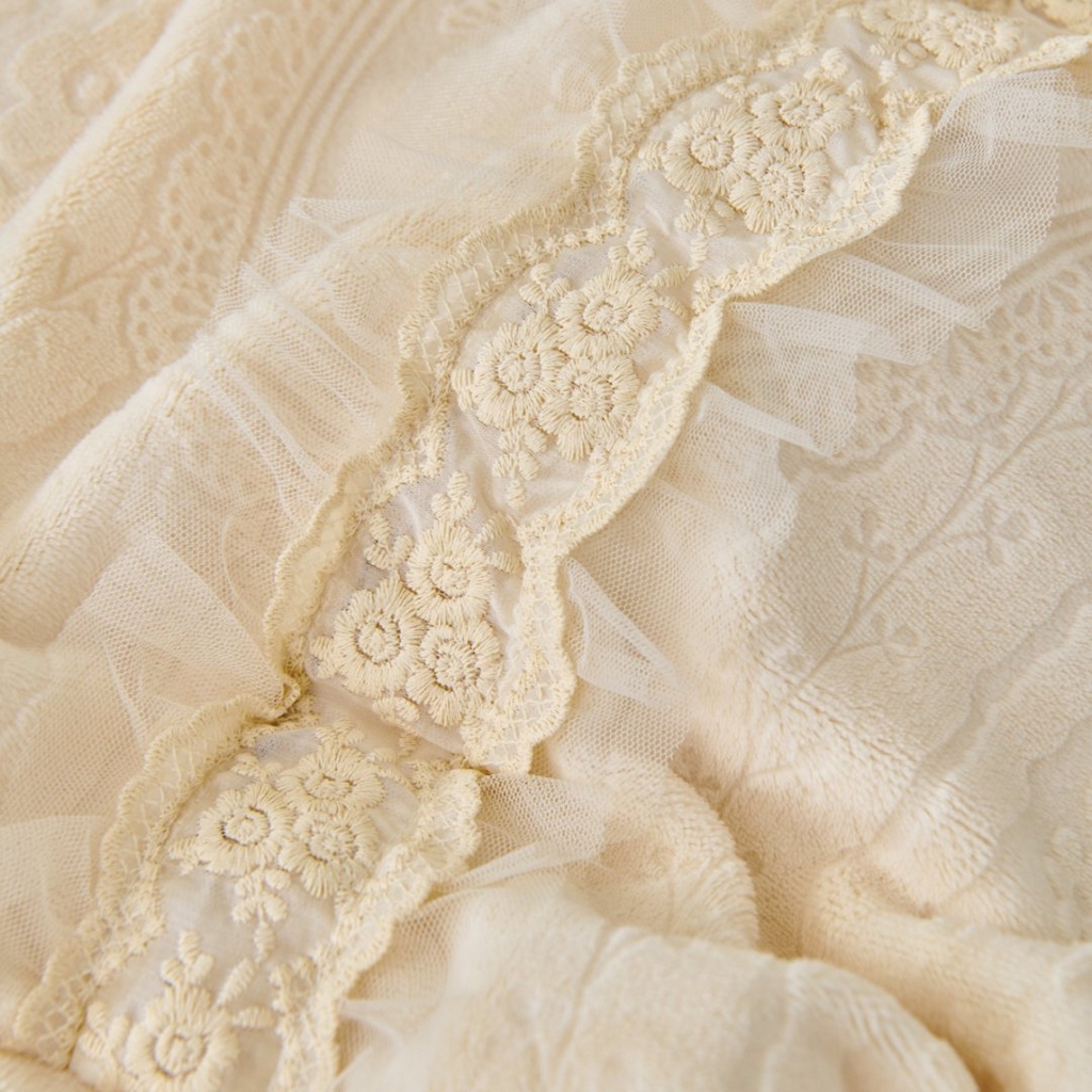 91家纺网 家纺一手货源 找家纺 七里香 2025新款雕花绒牛奶绒工艺款四件套-偏爱系列 偏爱-米黄