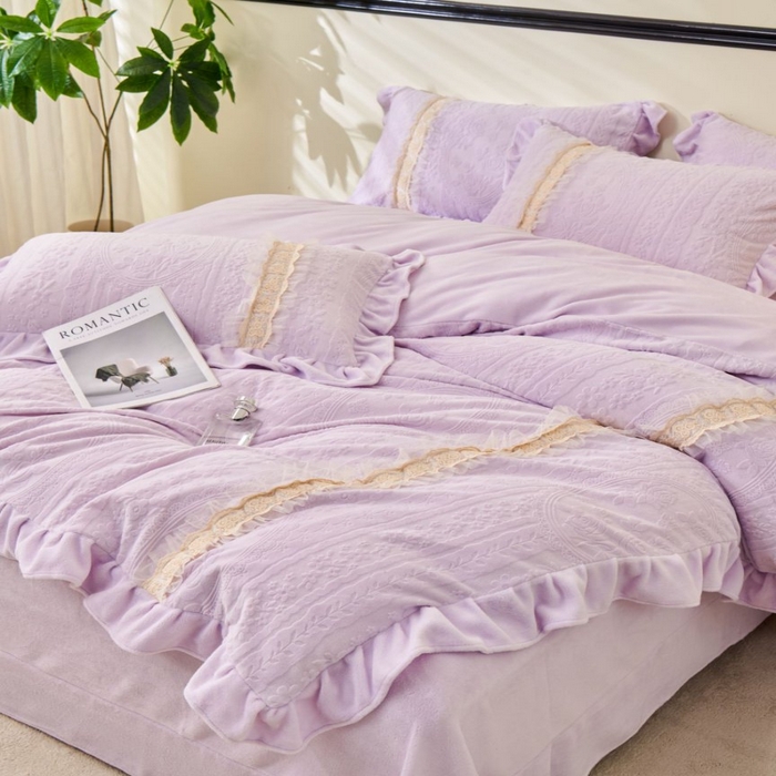91家纺网 家纺一手货源 找家纺 七里香 2025新款雕花绒牛奶绒工艺款四件套-偏爱系列 偏爱-紫色
