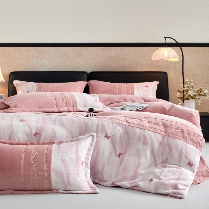 91家纺网 家纺一手货源 找家纺 （总）七里香 2025新款牛奶绒印花刺绣四件套-繁花系列